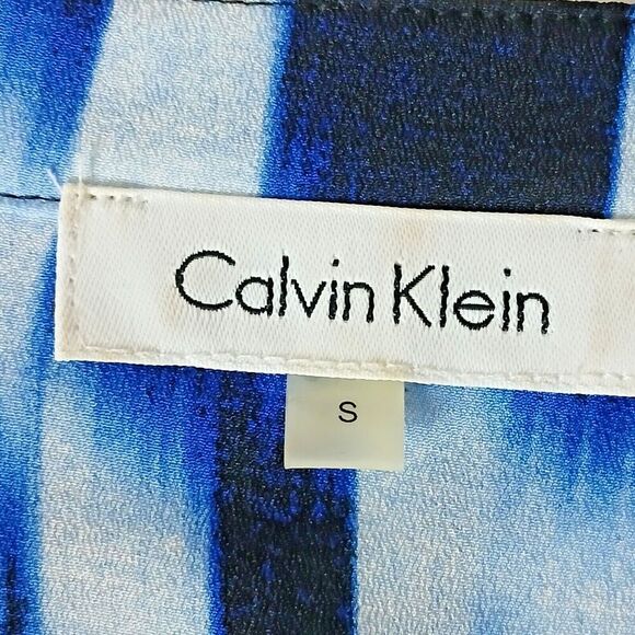 Calvin Klein Size Small Top & Pants Set , Womens Abstacts Blue Light Weight Suit - Picture 6 of 7